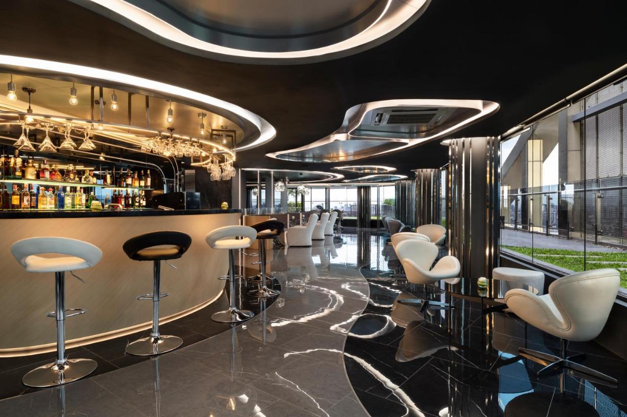 Oakwood Suites Tiwanon Bangkok Нонтхабури Экстерьер фото