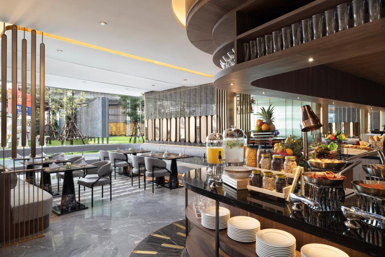 Oakwood Suites Tiwanon Bangkok Нонтхабури Экстерьер фото